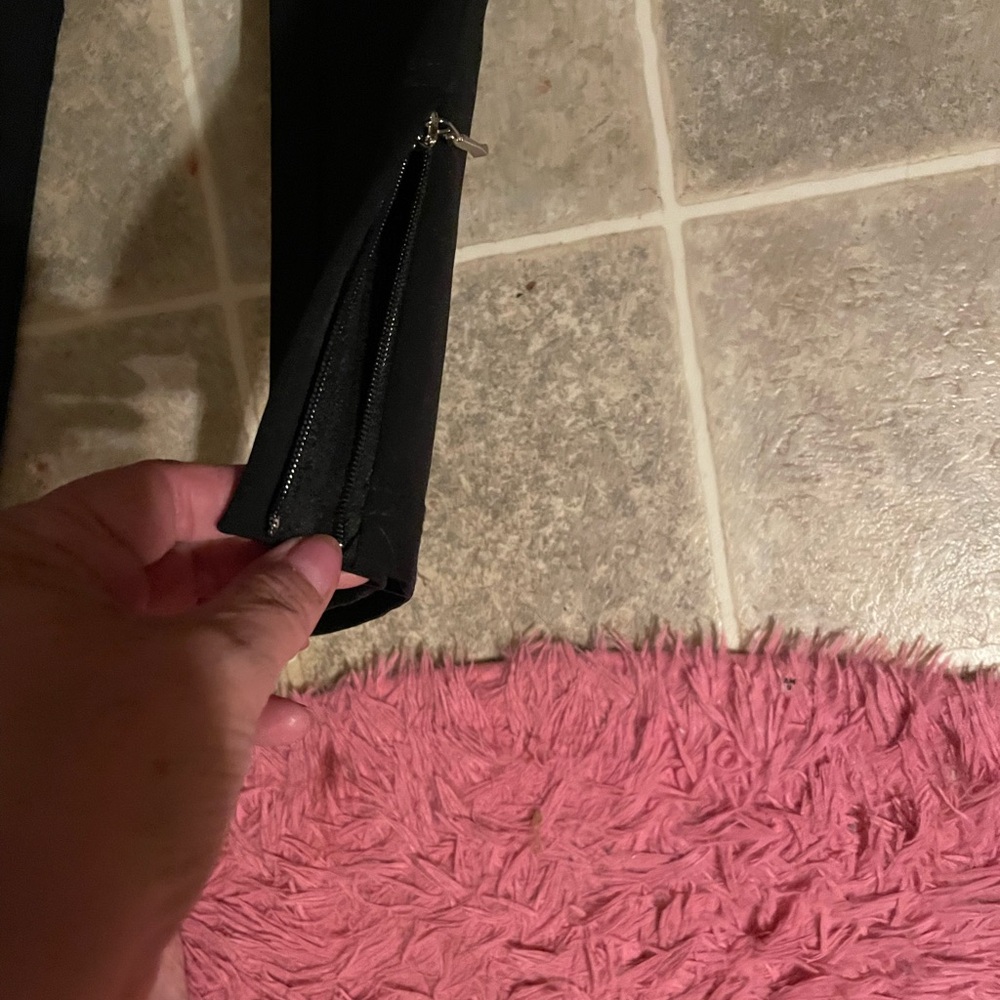 Chico size 1 dress pants new zipper on leg